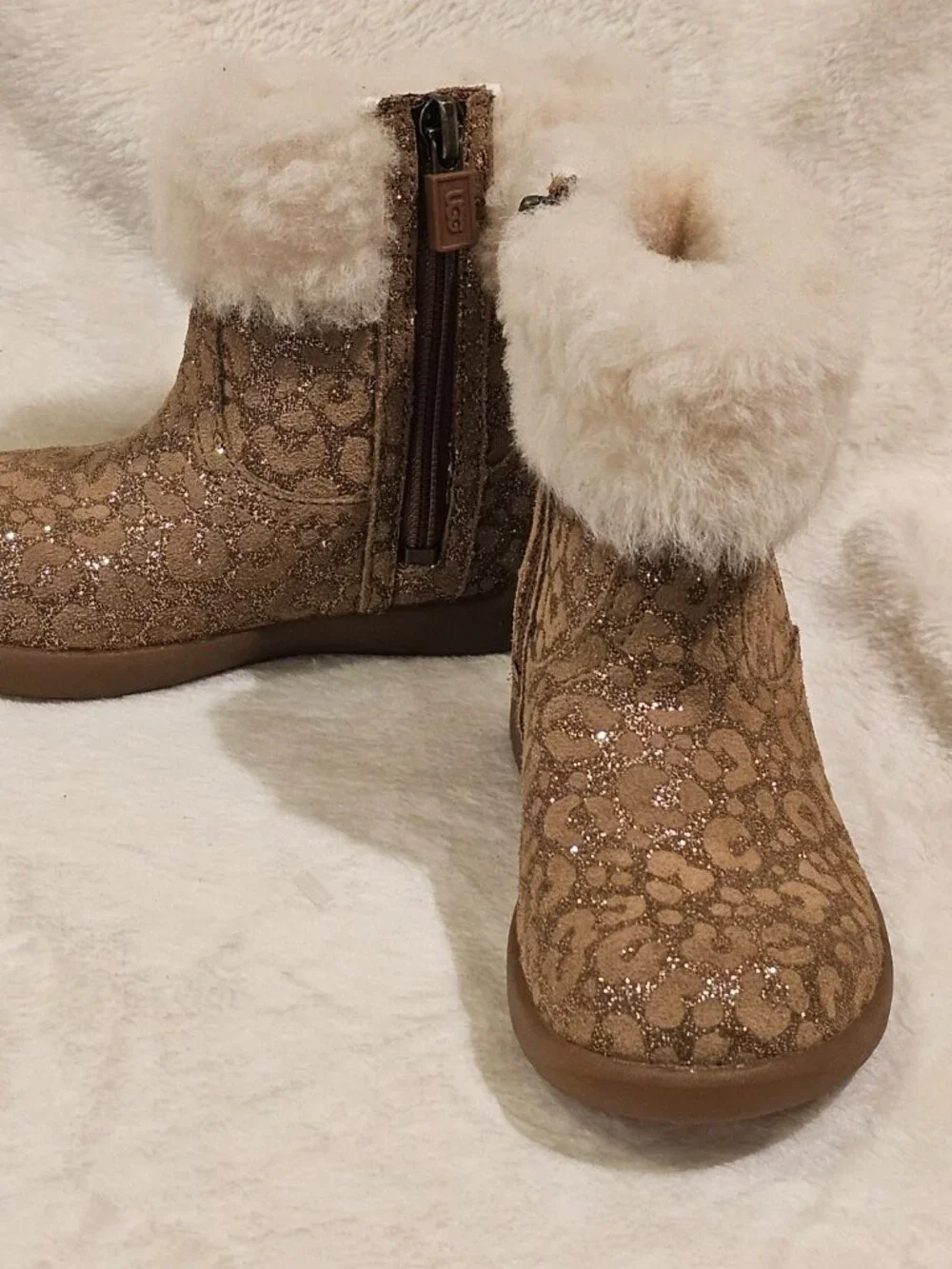UGG® Girls' Jorie II Glitter Leopard Print Booties (8)